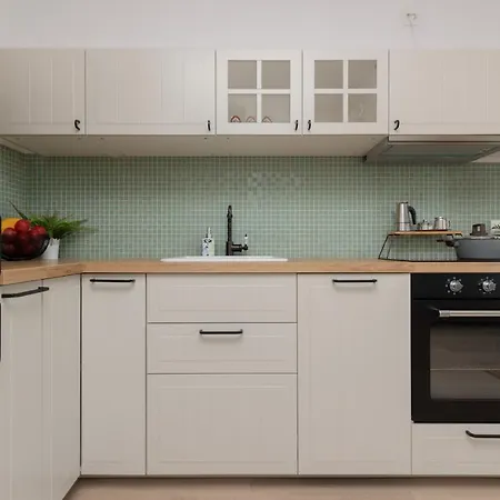 Praga Apartment With Parking By Noclegi Renters Warschau Exterior foto