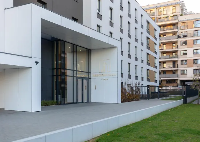 Praga Apartment With Parking By Noclegi Renters