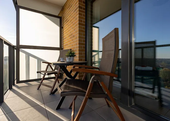 Praga Apartment With Parking By Noclegi Renters