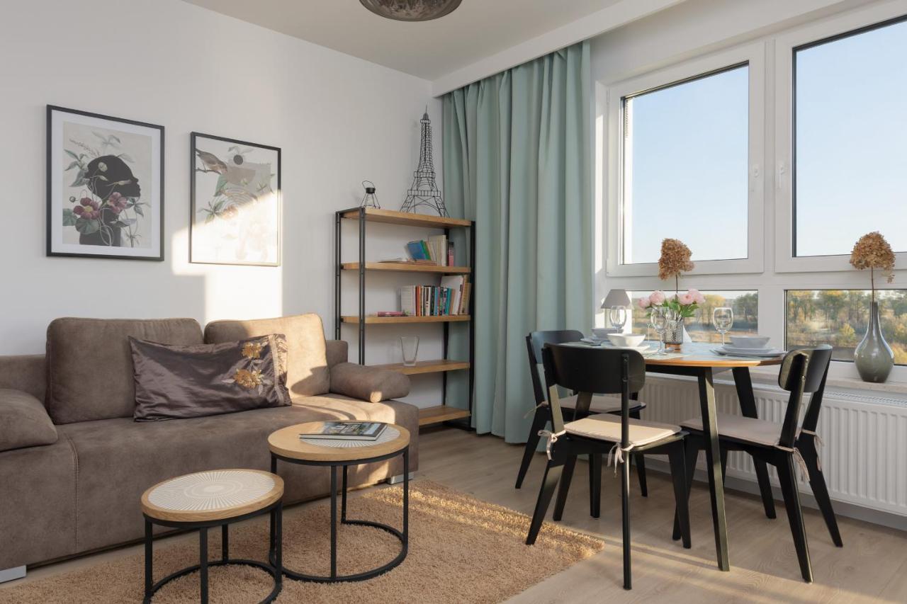 Praga With Parking By Renters Leilighet Warszawa