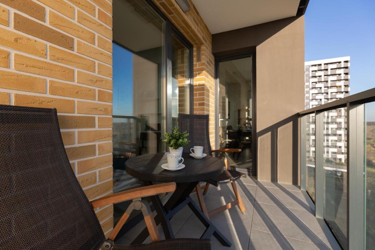 Praga With Parking By Renters Leilighet Warszawa