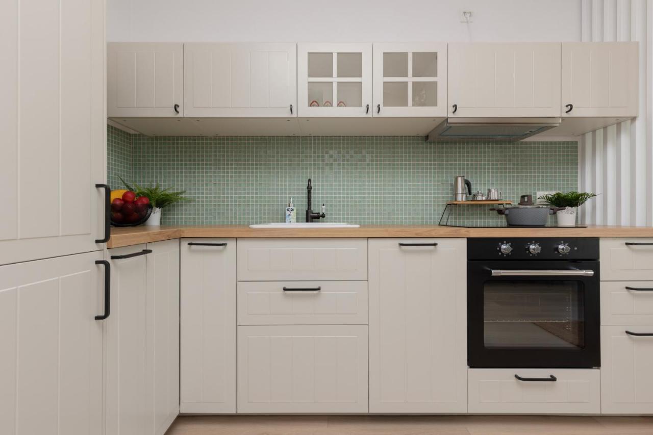 Apartment Praga With Parking By Renters Warschau