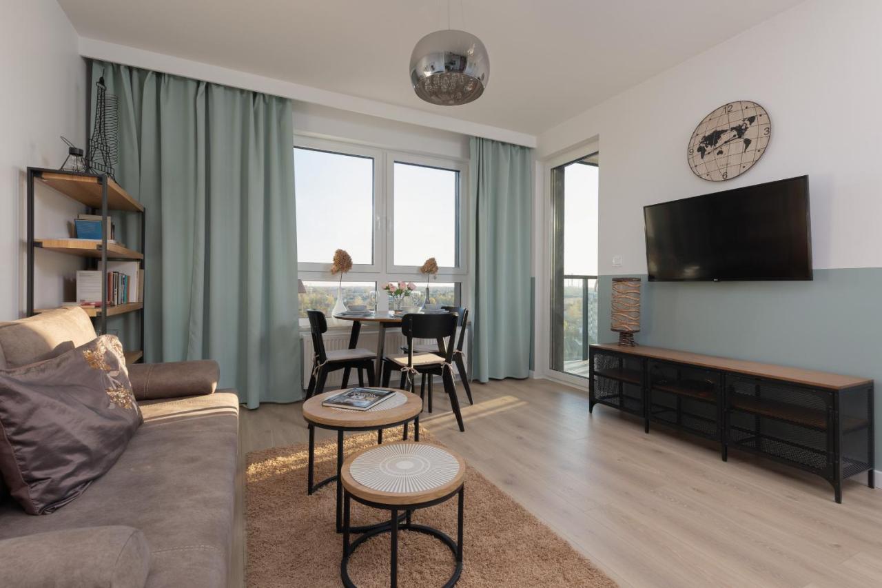 Praga With Parking By Renters Apartment *